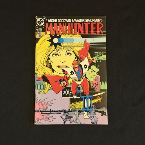 Comics manhunter special - dc,